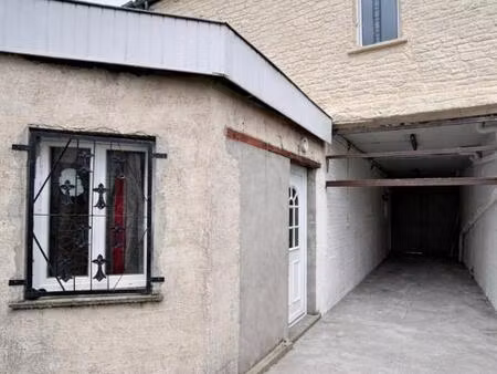 top rentabilite t4 86m2 + commerce 43 m2 + entrepot environ 200 m2