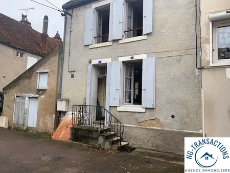 maison de ville avec travaux.