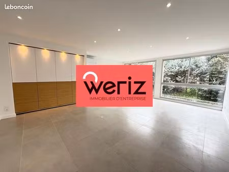 bureaux 153 m²