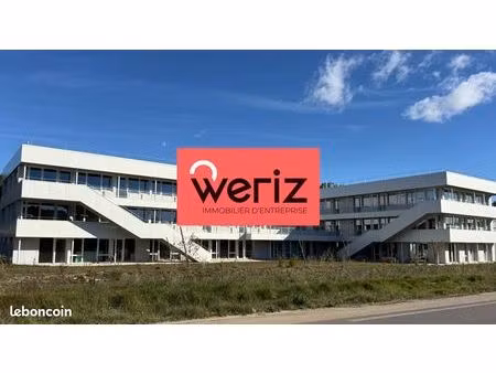 bureaux 841 m²
