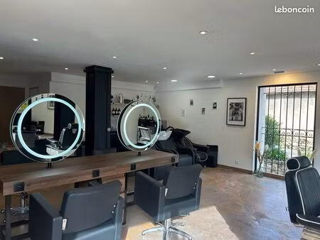 salon de coiffure  esthétique boutique 