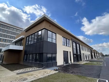 locaux d’activité à louer à nanterre avec label hqe et parkings disponibles