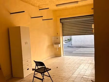 mur local commercial libre