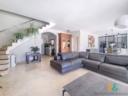 vente maison 5 pièces 187 m² à beaucaire (30300)  648 000 €