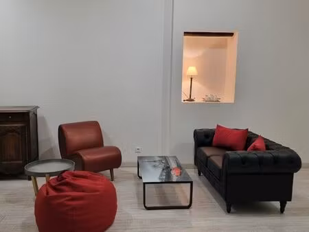 agréable t3 meublé plein centre meyrargues