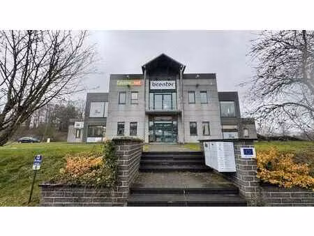 bureau dans un businesse center à 2 min du centre de marche-