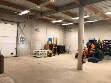 local d'activités à louer