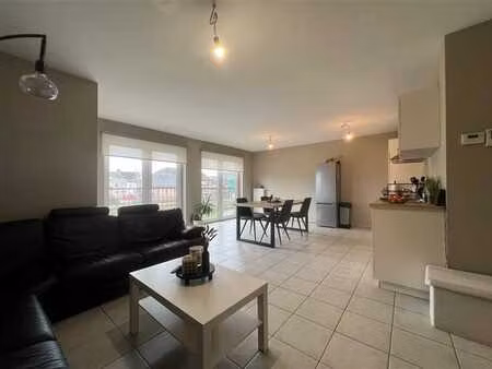 appartement de 2 chambres avec terrasse et emplacement de pa