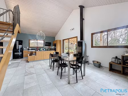 maison de charme d'environ 250 m2  350 m2 utiles  terrain de 780