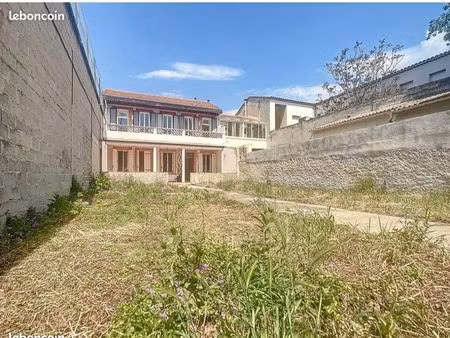 maison 130m jardin 400m