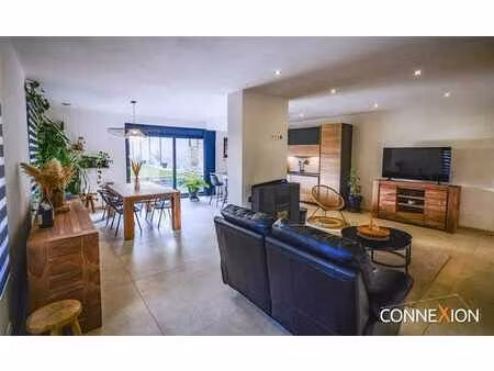 spacieuse maison entièrement rénovée