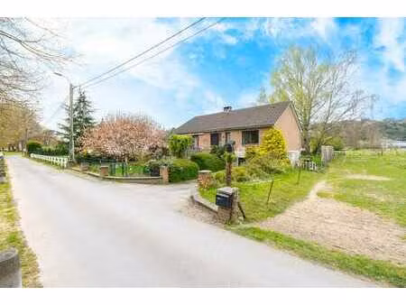 joli bungalow 2 chambres avec vue sur l'ourthe