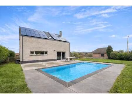 superbe villa basse énergie avec piscine