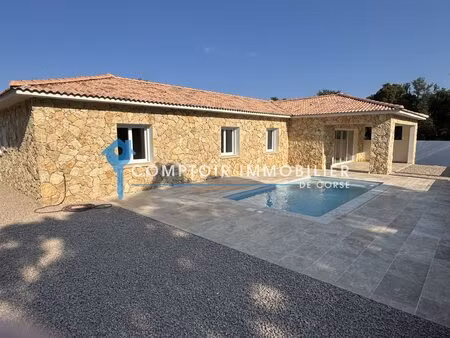 villa en pierre t4 avec piscine au coeur du maquis