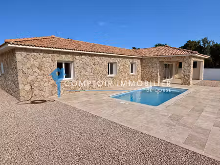 villa t4 en pierre avec piscine vue maquis & environnement préservé