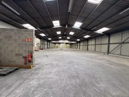 local d'activités à louer