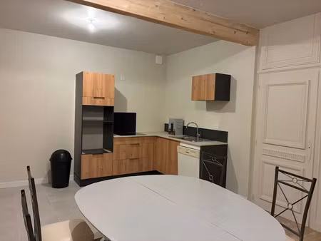 location meublée appartement 6 pièces 166 m² à savigny (69210)  2 150 €