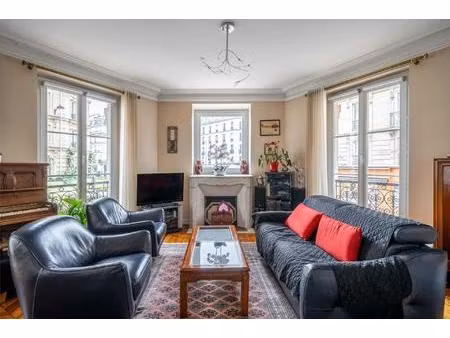 paris 5e — appartement familial spacieux rue mirbel