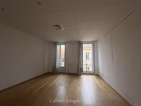 bureaux au 32 rue grignan 1301 marseille