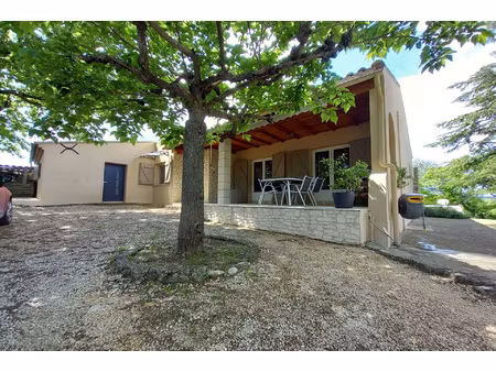 uzes à 15 kms : en impasse et sur les hauteurs