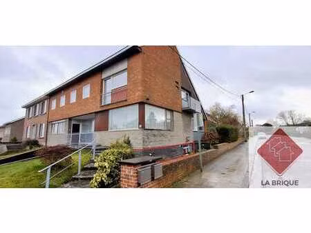 ravissant et spacieux appartement une (grande) chambre