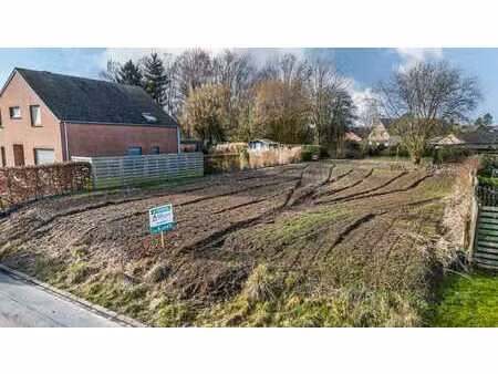 splendide terrain à bâtir de 7 90 ares