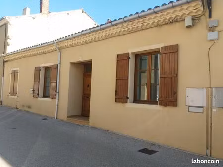 maison de rue à louer