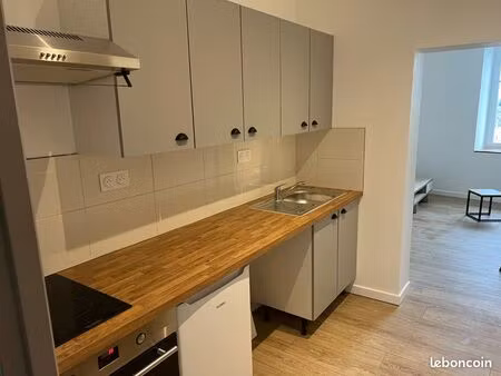 location appartement meublé vitré