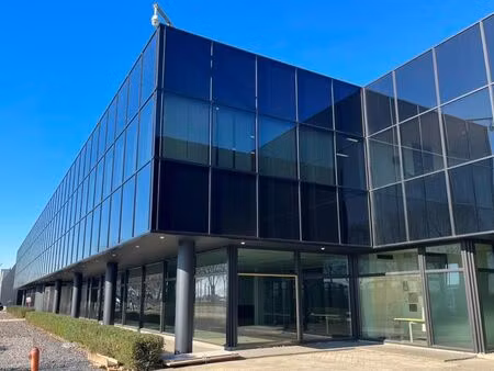 bien professionnel à louer à melsele € 6.391 (llam5) - venture properties | zimmo