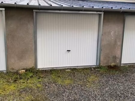 garage box 18 m2 fermé