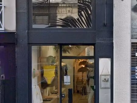 local commercial 63 m²