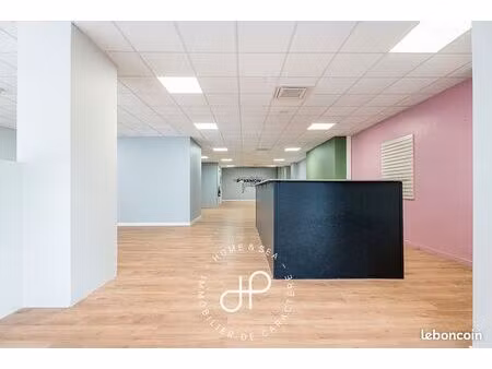 local commercial 182 m² marseille