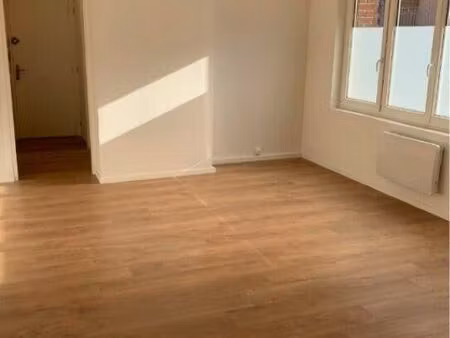 location appartement 1 pièce 33 m² à amiens (80000)