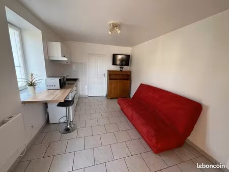 studio meublé au calme – saint-priest village  tram à 4 min