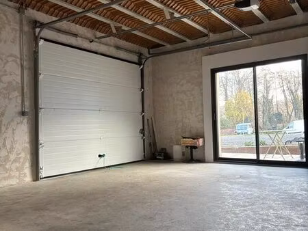 local professionnel atelier +bureau