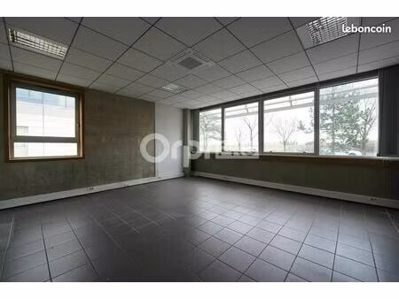 bureau 237 m²