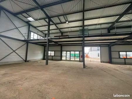 bureaux 1232 m² vaulx en velin