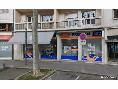 local commercial 98 m²