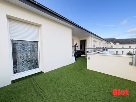 dernier etage - appartement type 3  grande terrasse avec garage à betton