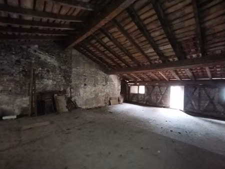 plateau brut à aménager  possibilité de 2 logements plan fourni  idéal investisseur  éligi