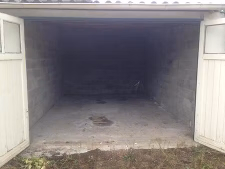 garage/box