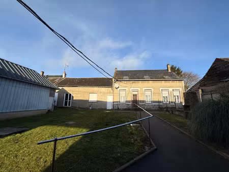 ancien corps de ferme à moyencourt les poix