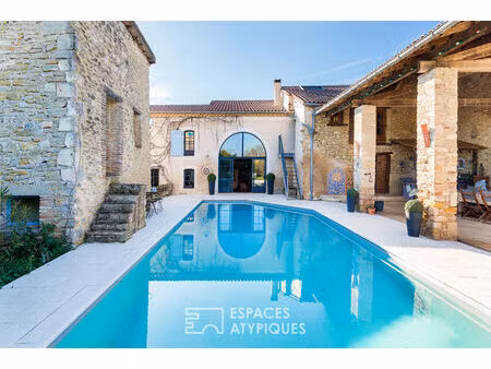 propriété rurale avec piscine et pigeonnier