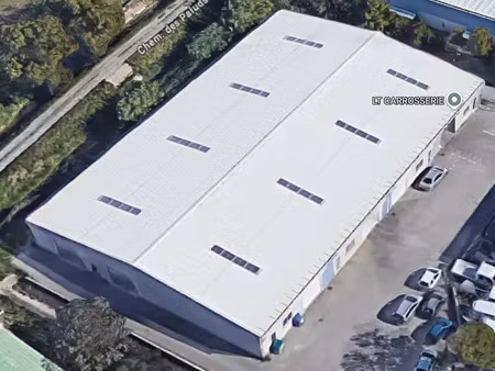 a louer 180m2 divisible 13400 aubagne z.i. des paluds local d'activité