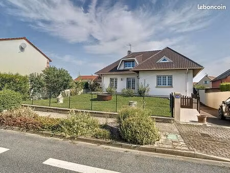 maison 7 pièces 226 m²