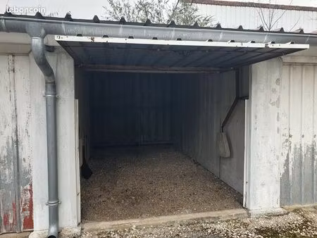 garage à louer quartier st nicolas