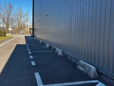 location place de parking – saint-julien-en-genevois – 100 / mois