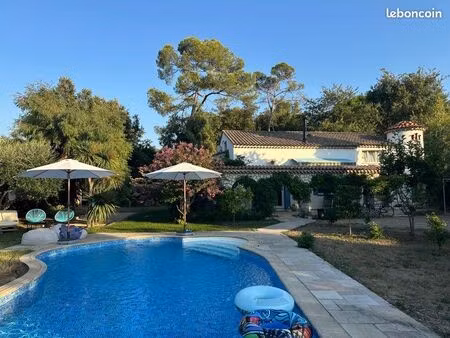 maison familiale avec piscine à louer été 2026