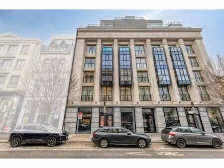 propriété commerciale unique à vendre au cœur de courtrai