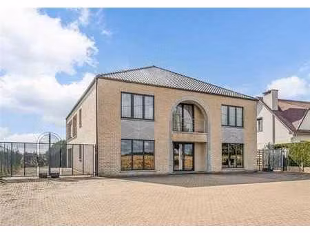 commerce avec appartement